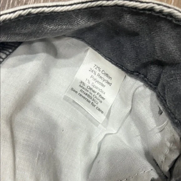 SO Women's Distressed Black Skinny Jeans - Picture 3 of 7